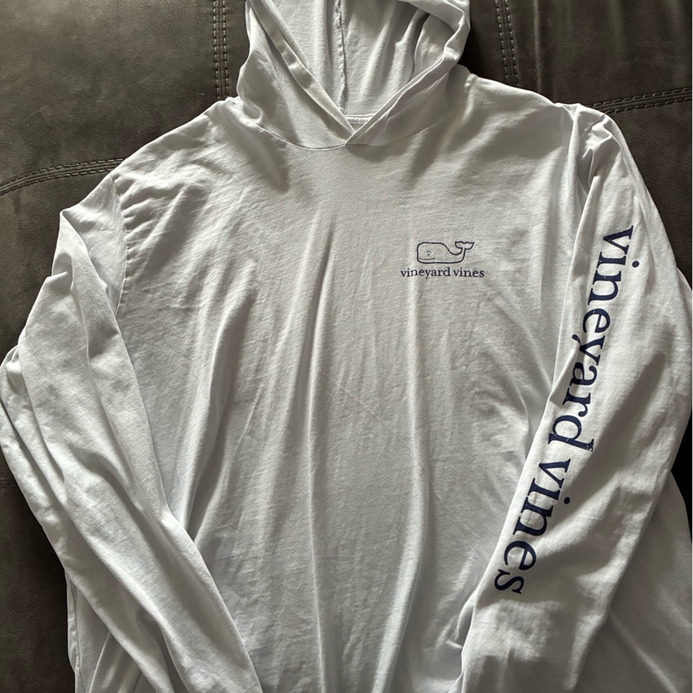 Vineyard Vines Men's White and Blue Long Sleeve Tee